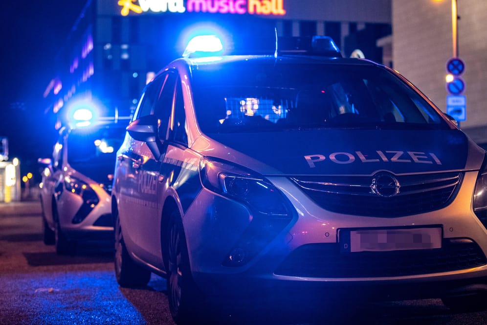 Die Polizei in Berlin nahm nach einer Messerattacke einen Tatverdächtigen fest (Symbolbild).