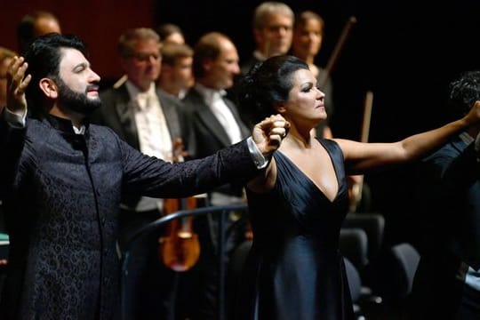 Starsopranistin Anna Netrebko und Tenor Yusif Eyvazov