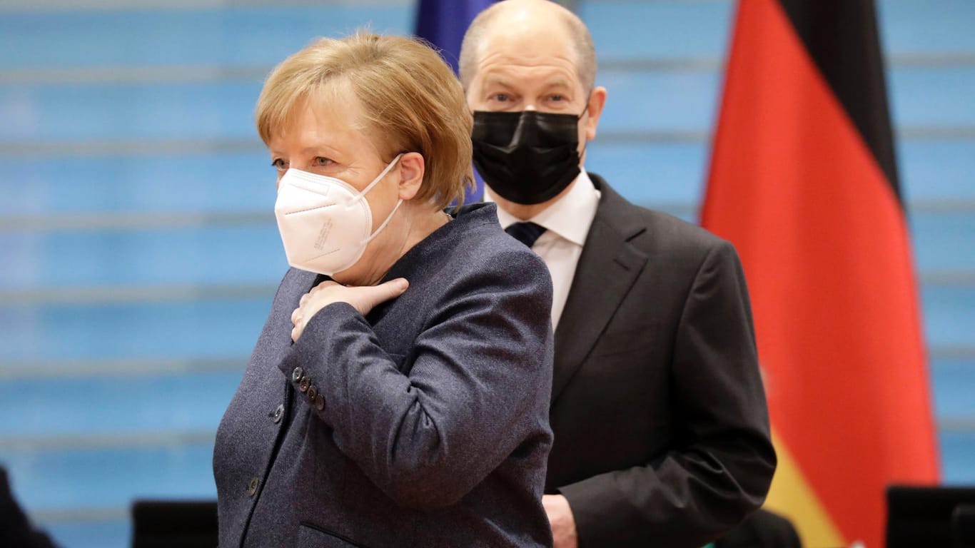 Kanzlerin Angela Merkel und ihr Vize, Olaf Scholz: Sie reisen gemeinsam zum G20-Gipfel nach Rom.