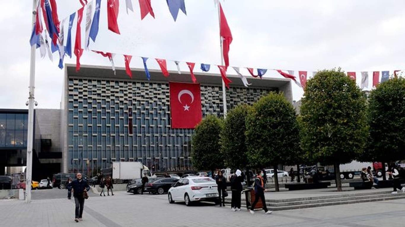 Blick auf das Atatürk-Kulturzentrum.