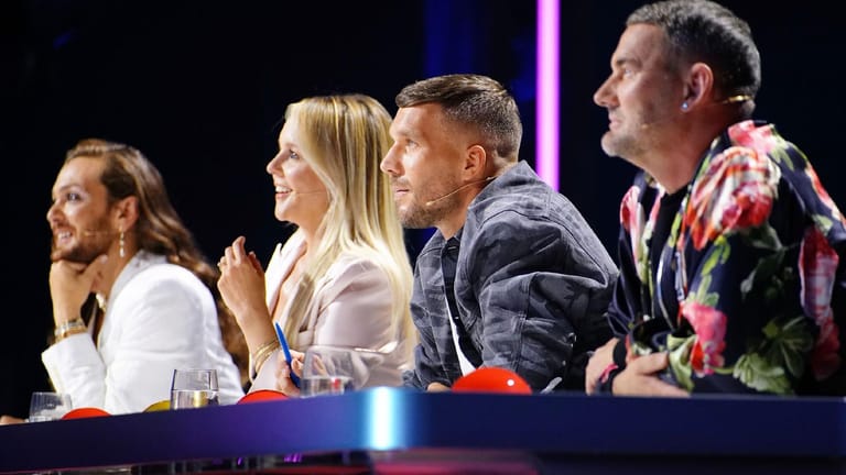 Riccardo Simonetti, Chantal Janzen, Lukas Podolski und Michael Michalsky: Sie sind die Jury von "Das Supertalent".