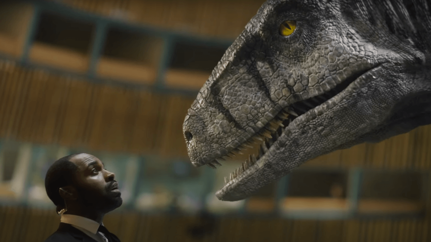 Dino im Saal: Vor der UN-Vollversammlung warnt das Urzeittier vor den Folgen der Klimakrise. Dino im Saal: Vor der UN-Vollversammlung warnt das Urzeittier vor den Folgen der Klimakrise.