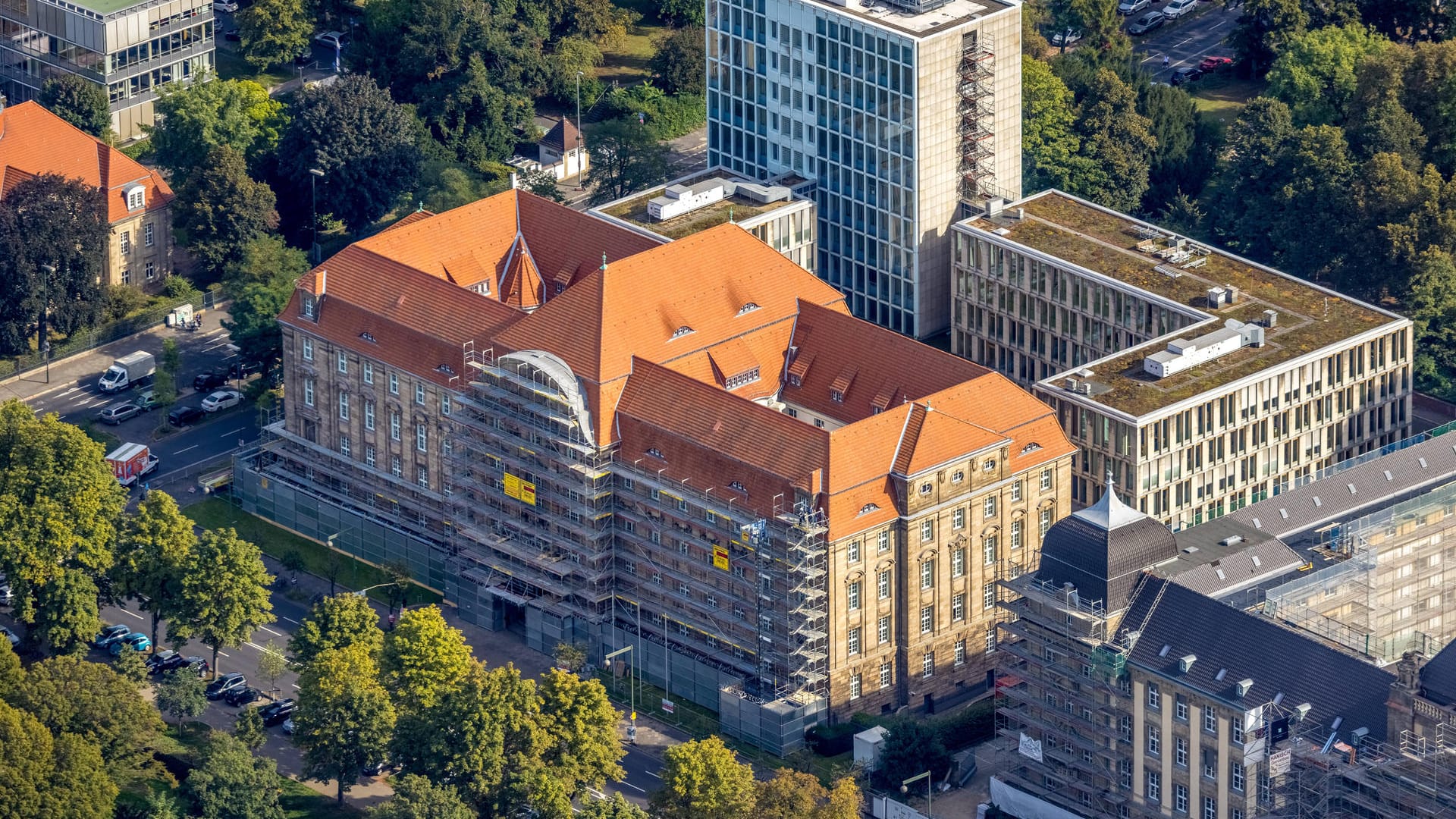 Oberlandesgericht in Düsseldorf (Symbolfoto): Das Gericht wurde am Freitag wegen einer Bombendrohung geräumt. Oberlandesgericht in Düsseldorf (Symbolfoto): Das Gericht wurde am Freitag wegen einer Bombendrohung geräumt.