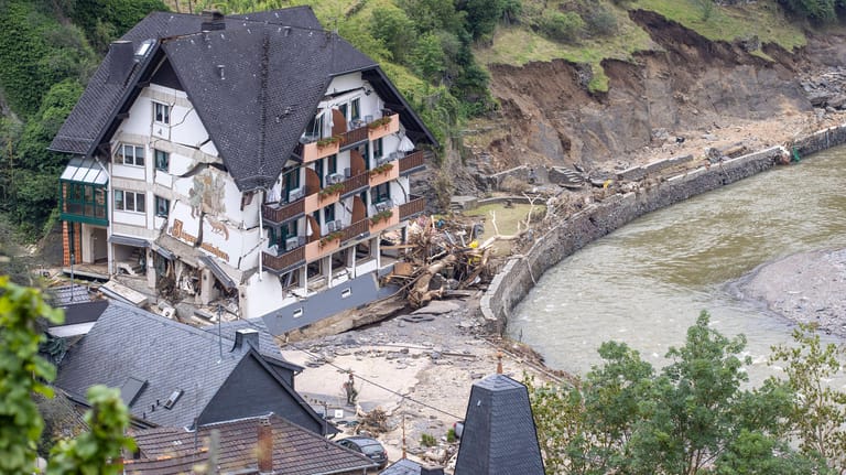 Ein zerstörtes Haus im Ahrtal: Kamen die Soforthilfen dort an, wo sie gebraucht wurden?