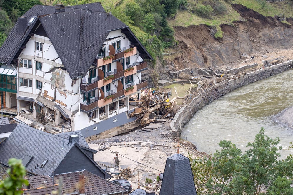 Ein zerstörtes Haus im Ahrtal: Kamen die Soforthilfen dort an, wo sie gebraucht wurden?