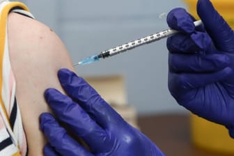 Corona-Impfung: Immer mehr Menschen erkranken trotz Immunisierung am Coronavirus.