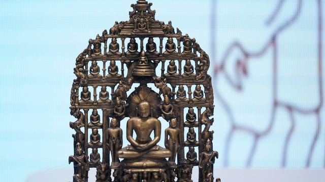 Eines der gestohlenen Objekte, die an Indien zurückgegeben und im indischen Konsulat in New York gezeigt werden. Eines der gestohlenen Objekte, die an Indien zurückgegeben und im indischen Konsulat in New York gezeigt werden.