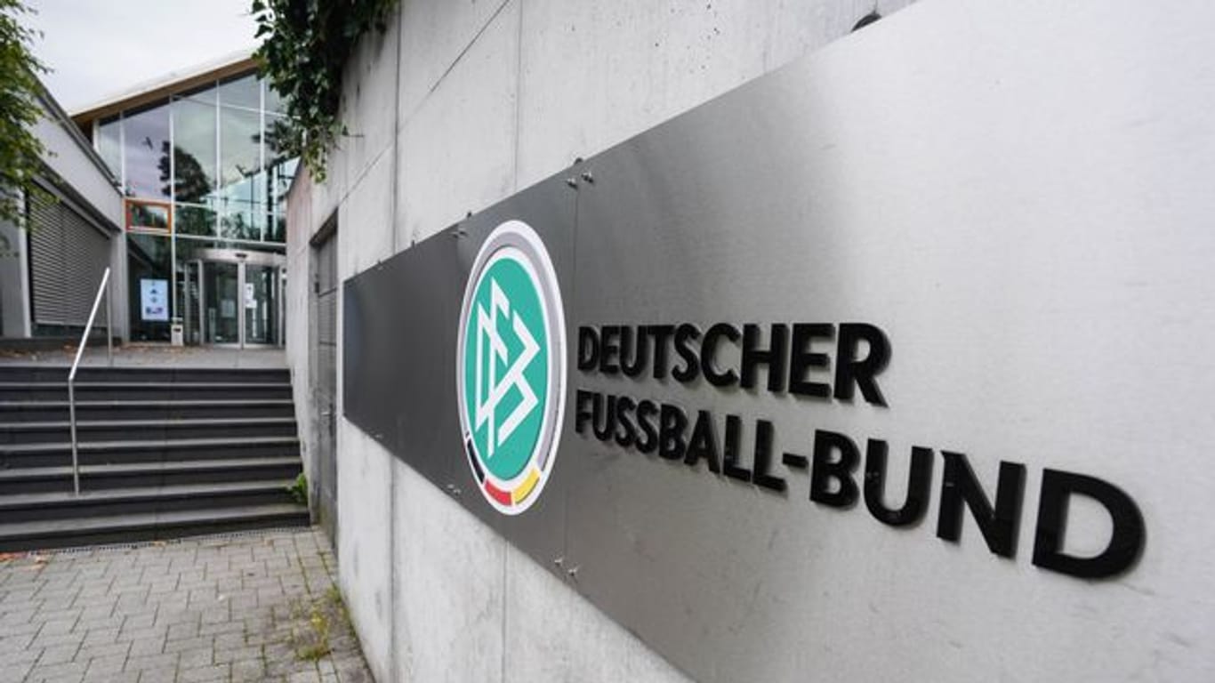 Der Eingang zur DFB-Zentrale in Frankfurt am Main.