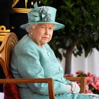 Queen: Die britische Monarchin muss sich schonen.