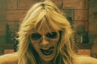 Halloween-Fieber trotz Party-Absage: Model Heidi Klum als gruseliger Zombie.