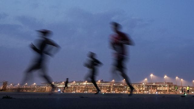 Airport Night Run