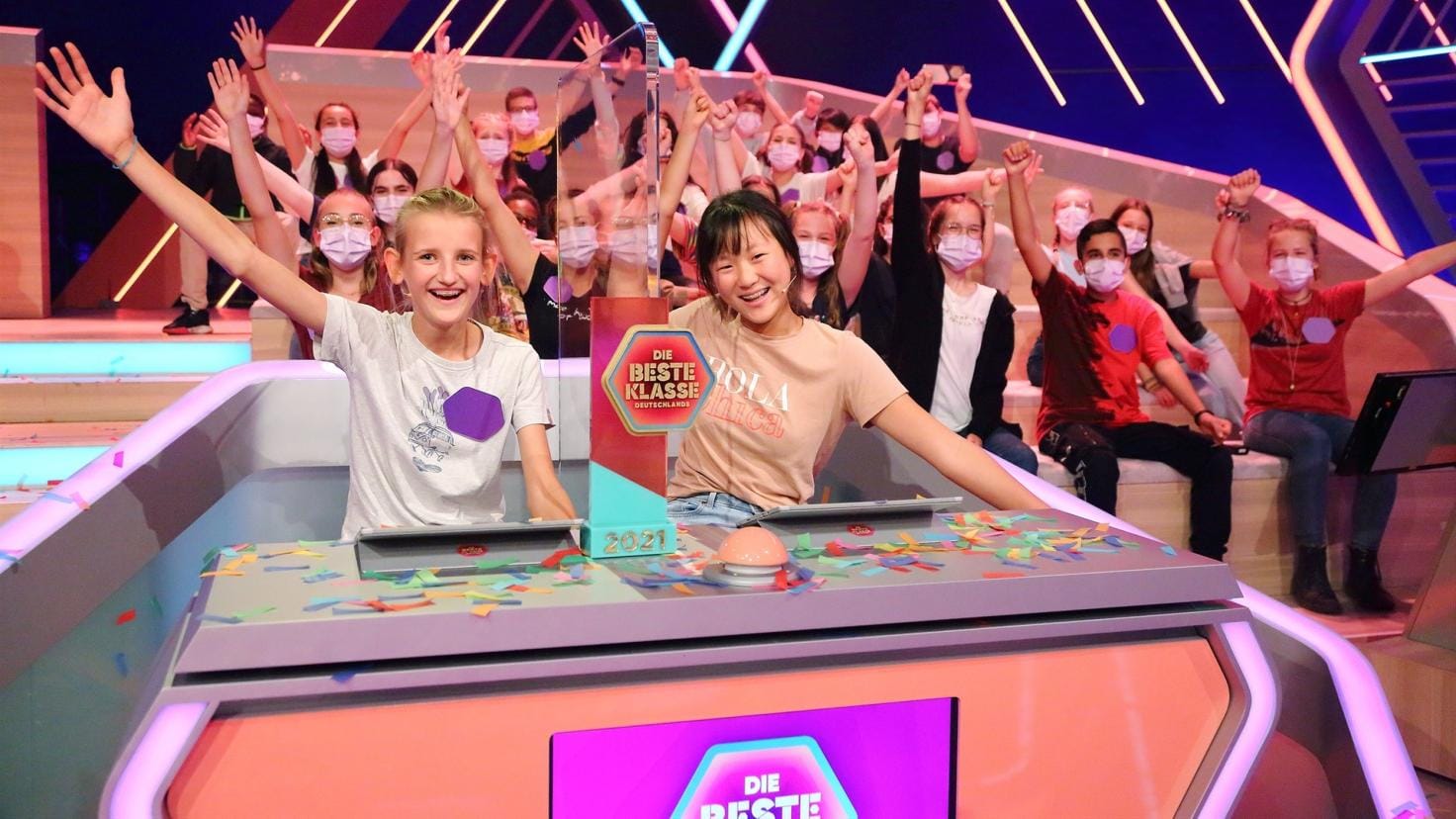 Die Klasse 8F vom Gymnasium Süderelbe bei der Kika-Show: Sie ist "Die beste Klasse Deutschlands". Die Klasse 8F vom Gymnasium Süderelbe bei der Kika-Show: Sie ist "Die beste Klasse Deutschlands".
