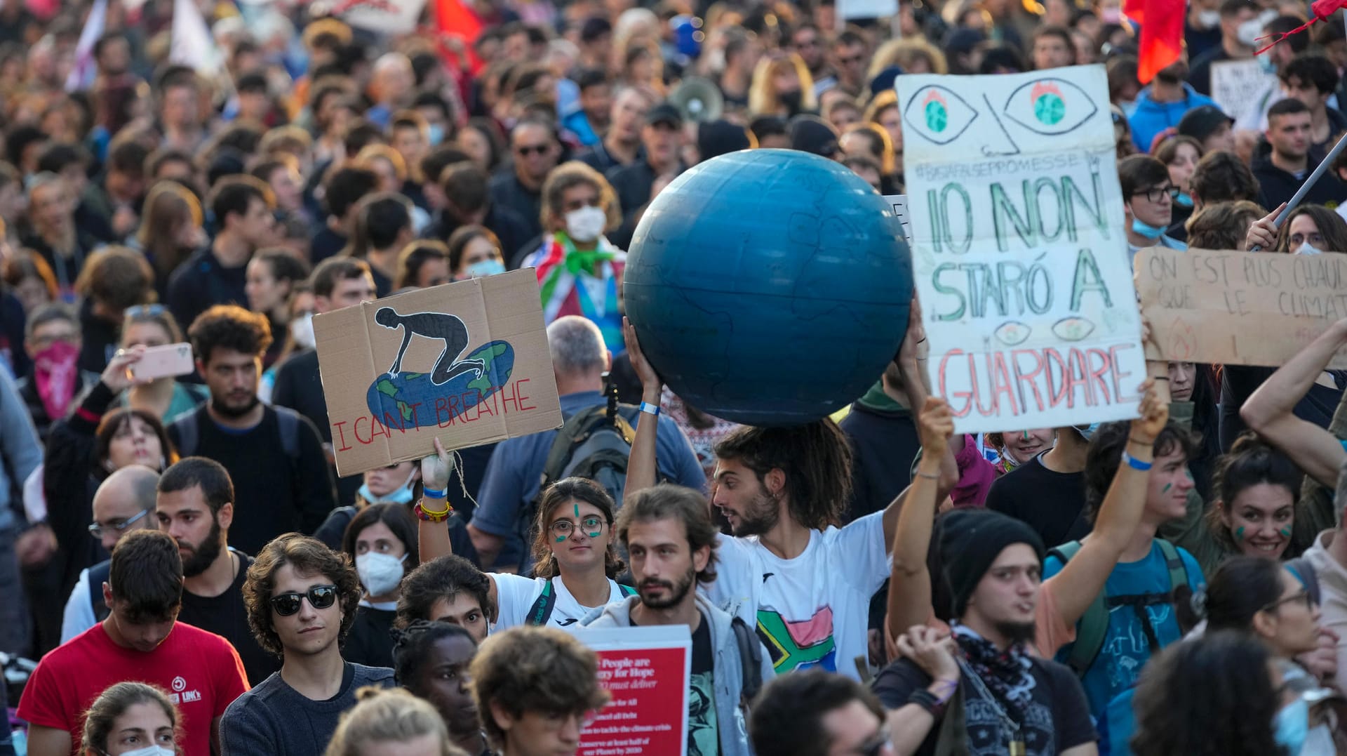 Das Chaos blieb beim G20-Gipfel am Samstag aus: Tausende Menschen demonstrierten, aber es blieb weitgehend friedlich.