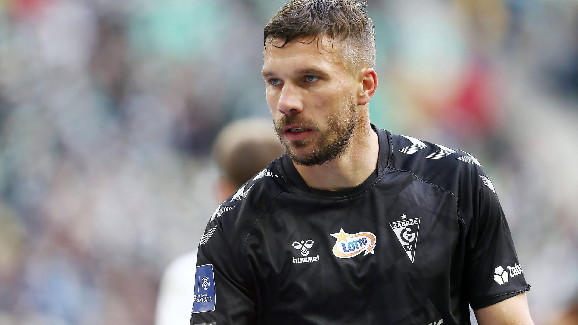 Lukas Podolski: Der Ex-Nationalspieler stellte einen gewagten Vergleich an. Lukas Podolski: Der Ex-Nationalspieler stellte einen gewagten Vergleich an.