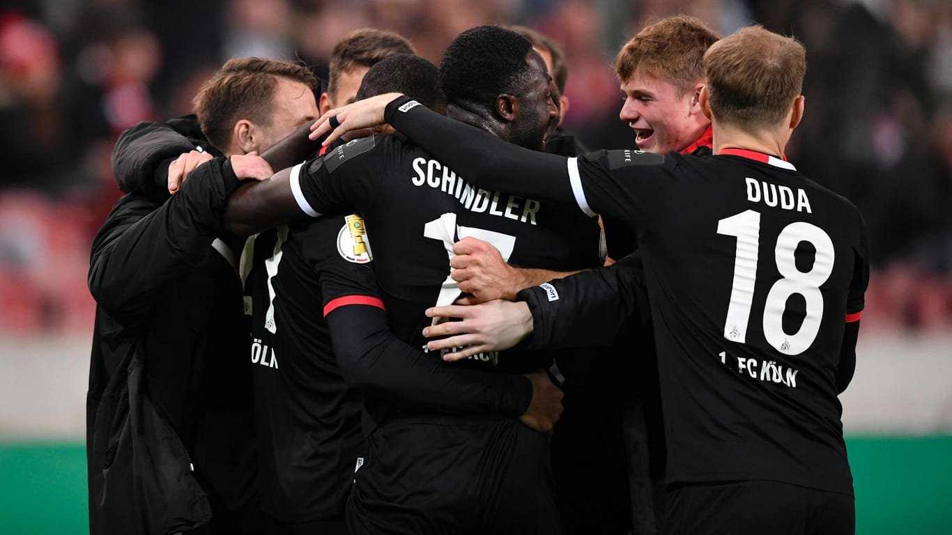 Die Mannschaft jubelt zum 1:0 im Pokalspiel (Archivbild): Im Wettbewerb gewannen die Kölner gegen Ligarivale VfB Stuttgart.