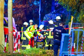 Schildow in Brandenburg: Eine Frau ist bei dem Unglück ums Leben gekommen.