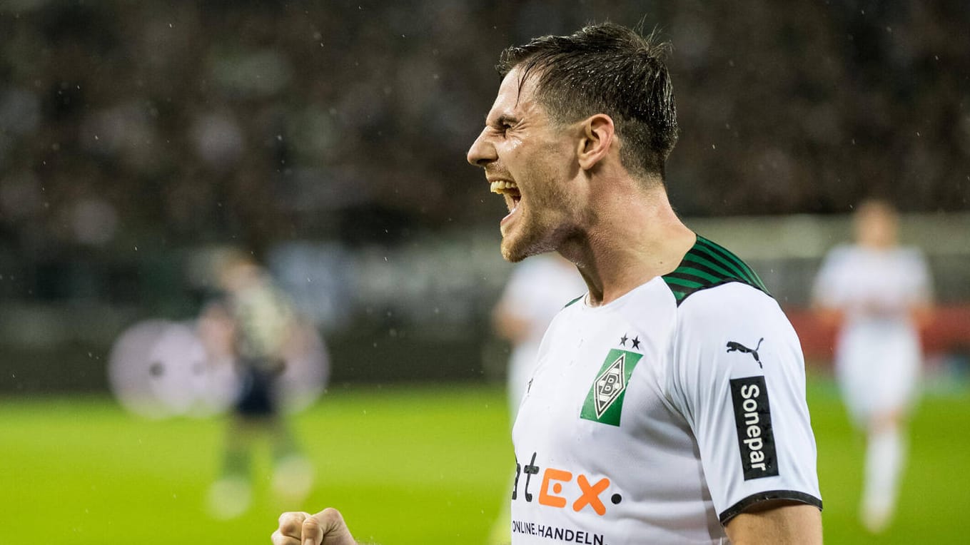 Jonas Hofmann: Der Gladbacher Offensivallrounder kann nach der Bayern-Gala gegen Bochum das zweite Erfolgserlebnis der Woche bejubeln. Jonas Hofmann: Der Gladbacher Offensivallrounder kann nach der Bayern-Gala gegen Bochum das zweite Erfolgserlebnis der Woche bejubeln.