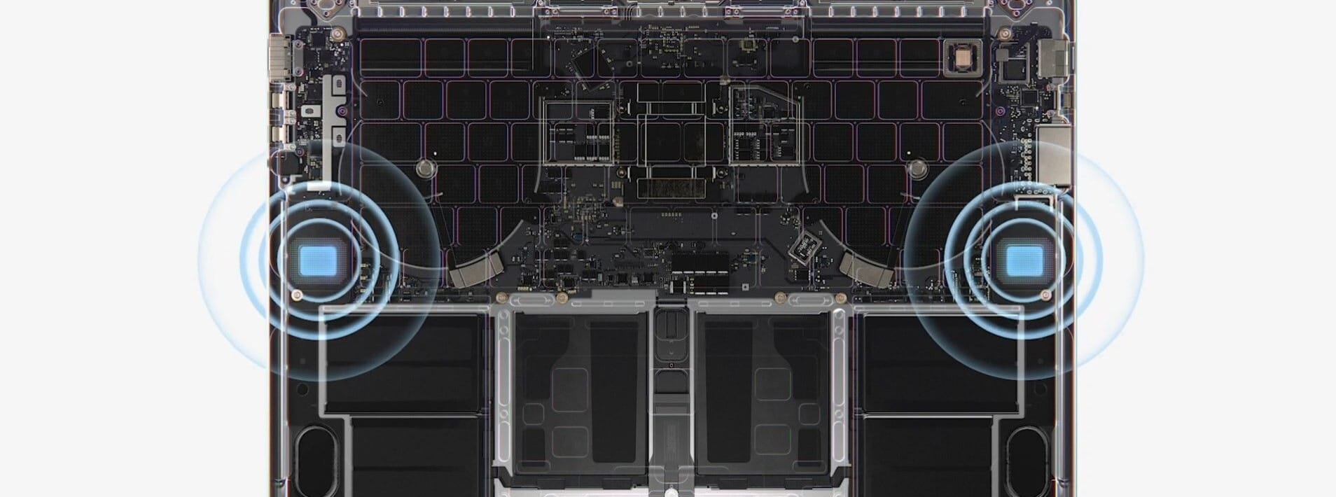 Für einen klaren Sound sind sechs Lautsprecher im MacBook Pro verbaut. Sie unterstützen auch Spatial Audio für 3D-Klang.