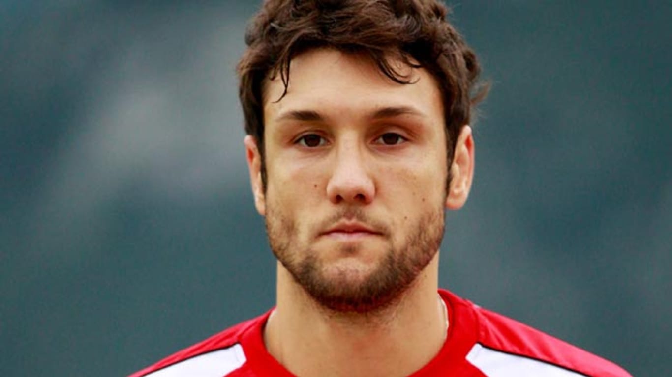 Kevin Pezzoni hat seinen Vertrag beim 1. FC Köln nach massiven Bedrohungen aufgelöst.