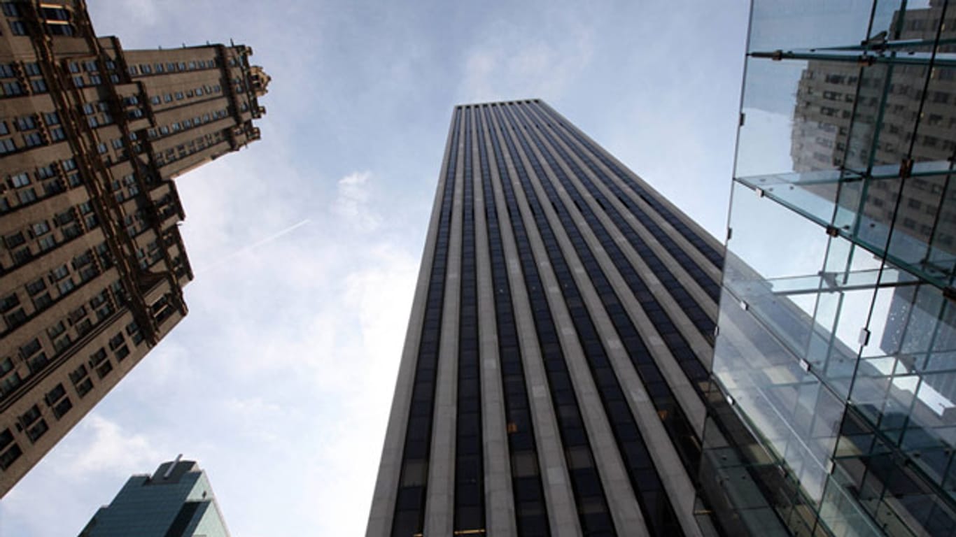 Tolle und teure Lage: Das General Motors Building in New York (vorne rechts der Apple Store