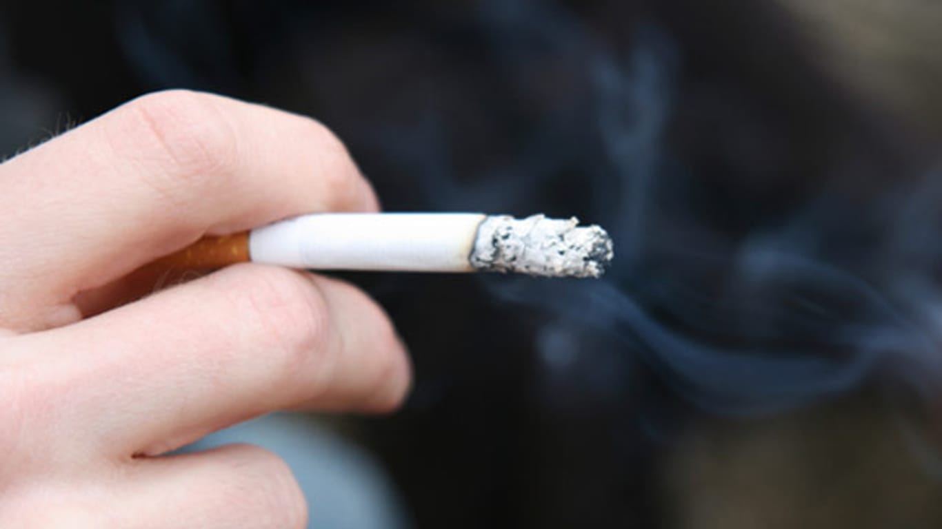 Der Geruch nach Zigarettenrauch kann Kollegen stören, ist aber kein Kündigungsgrund