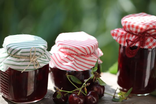 Mit selbstgemachter Marmelade können Sie saisonale Früchte das ganze Jahr über genießen