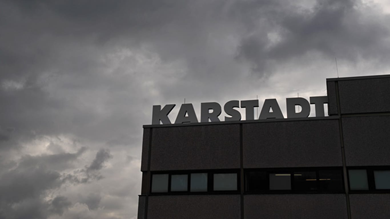 Weniger Jobs, weniger Lohn, weniger Filialen: Karstadt konkretisiert seine Pläne