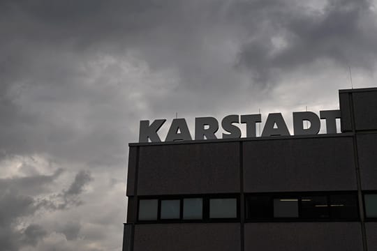 Weniger Jobs, weniger Lohn, weniger Filialen: Karstadt konkretisiert seine Pläne