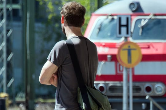 Millionen Bahnreisende sind von dem Arbeitskampf der Lokführer betroffen.