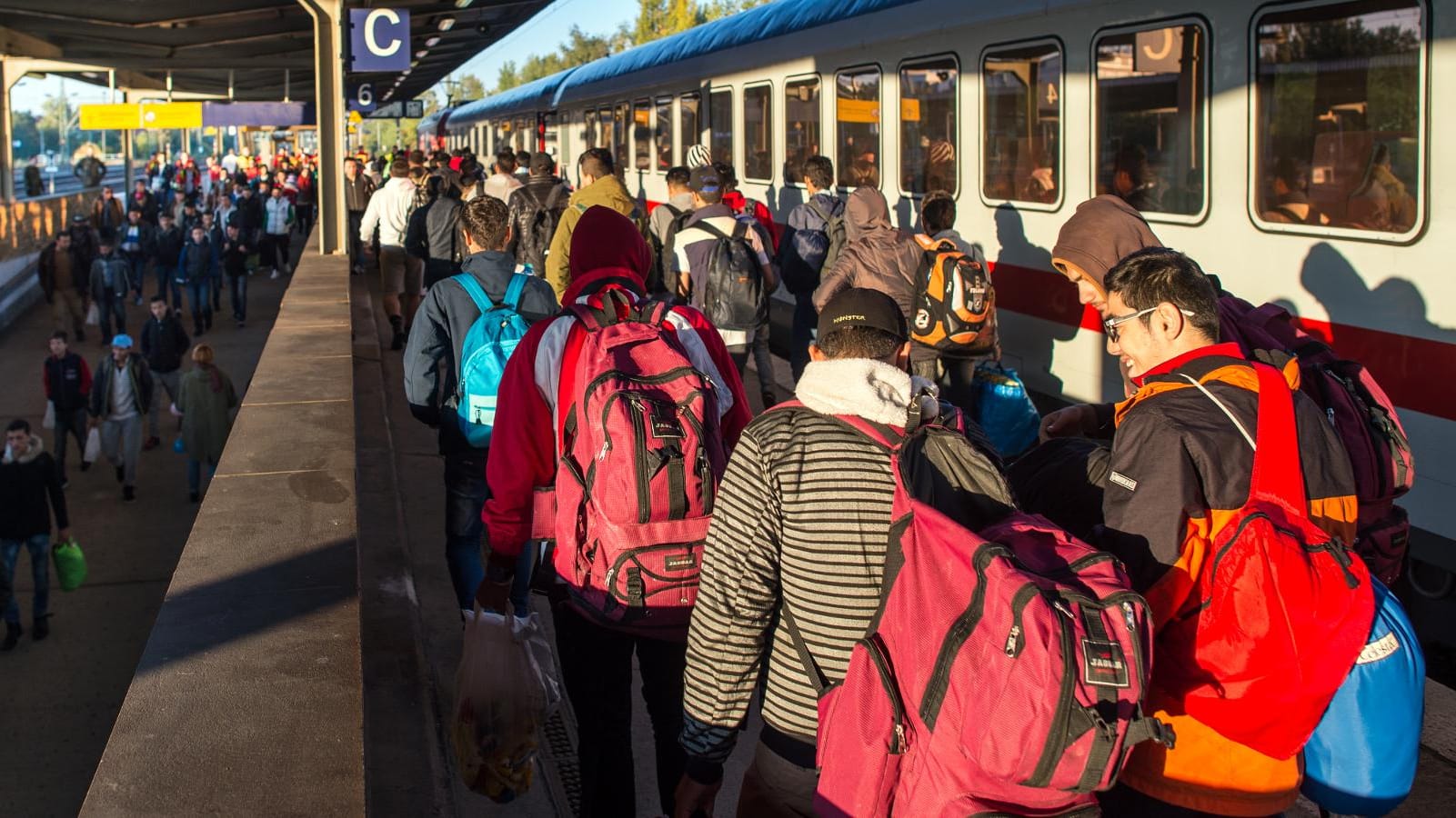 Der deutsche Mittelstand hat Vorbehalte gegenüber der Politik von Kanzlerin Merkel in der Flüchtlingsfrage.