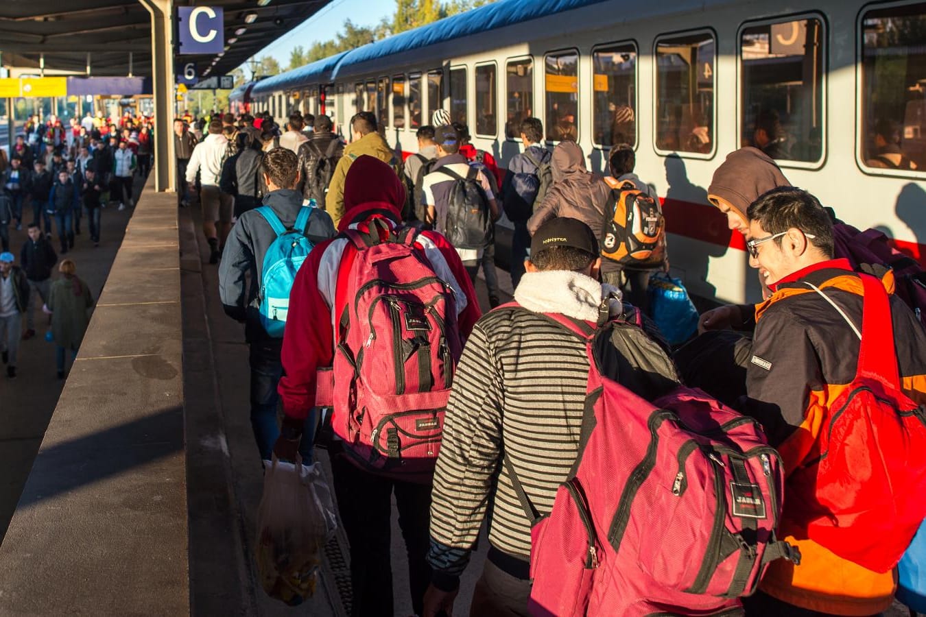 Der deutsche Mittelstand hat Vorbehalte gegenüber der Politik von Kanzlerin Merkel in der Flüchtlingsfrage.