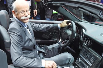 Dieter Zetsche, Vorstandsvorsitzender der Daimler AG und Leiter von Mercedes-Benz Cars, erhielt für seine Tätigkeit 2015 rund 9,7 Millionen Euro.