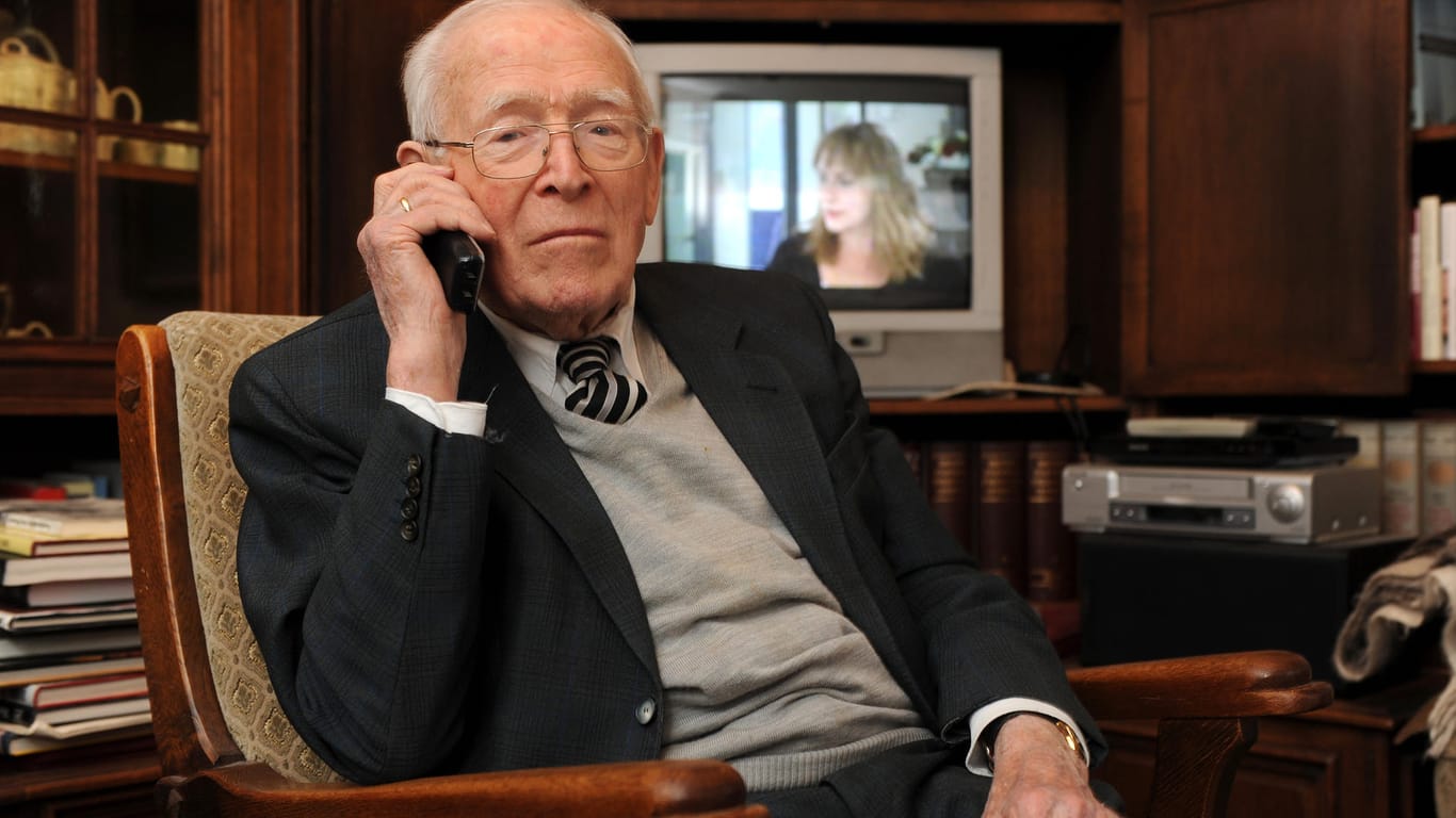 Pastor Hans von Seggern, der mit 101 Jahren bislang älteste Telefonjoker bei "Wer wird Millionär?".