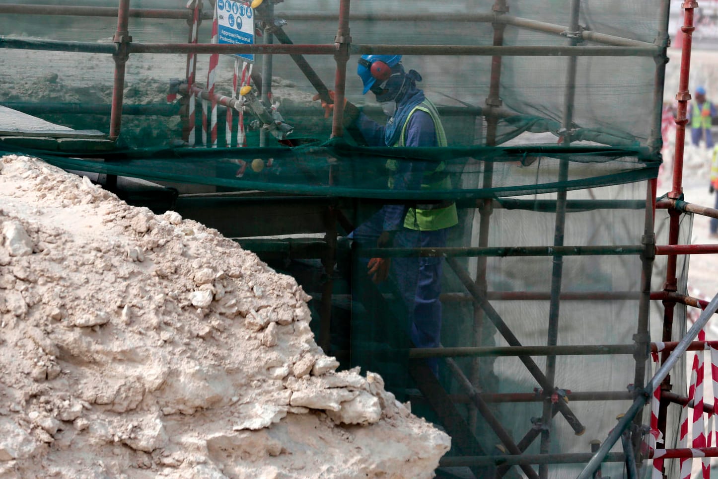 Arbeiter am Al-Wakra-Stadion in Doha.