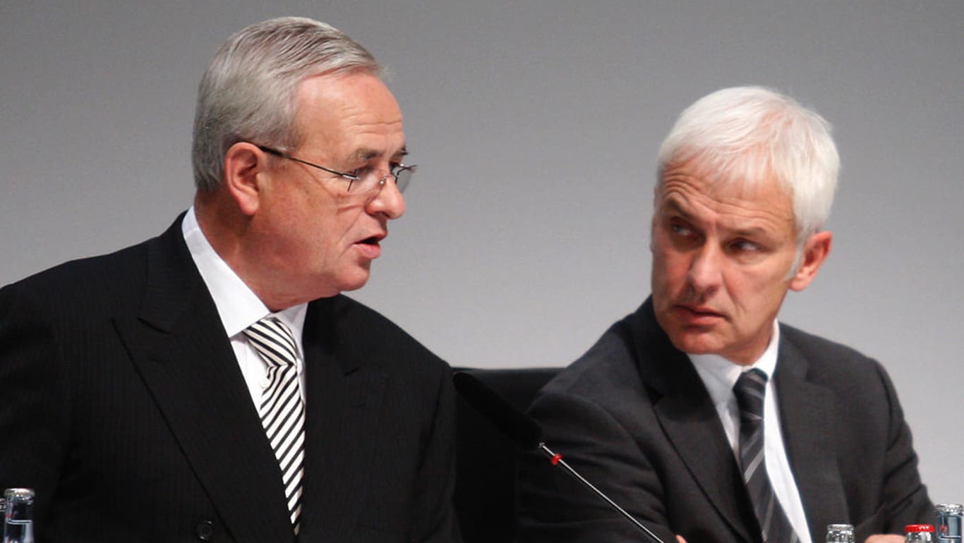 Ex-VW-Chef Martin Winterkorn (li.) und sein Nachfolger Matthias Müller.