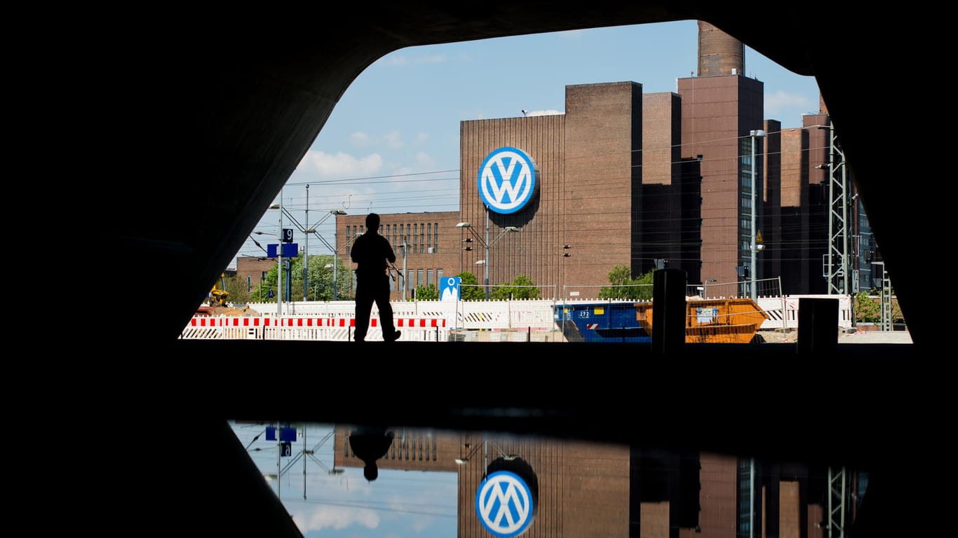 Das Volkswagen-Werk in Wolfsburg: Die Tarif-Mitarbeiter bekommen erneut eine Prämie.