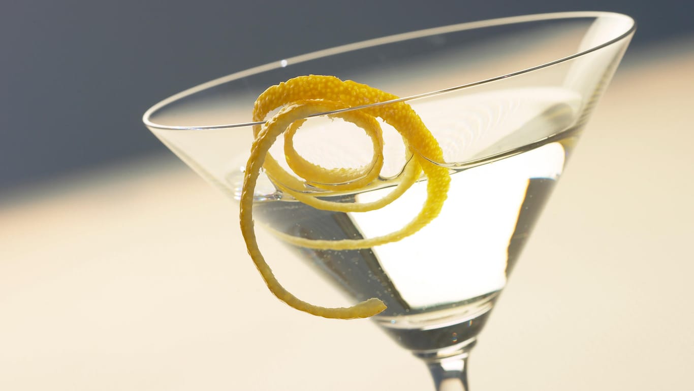 Martini mit dem Weinlikör Lillet nennt man "Vesper".