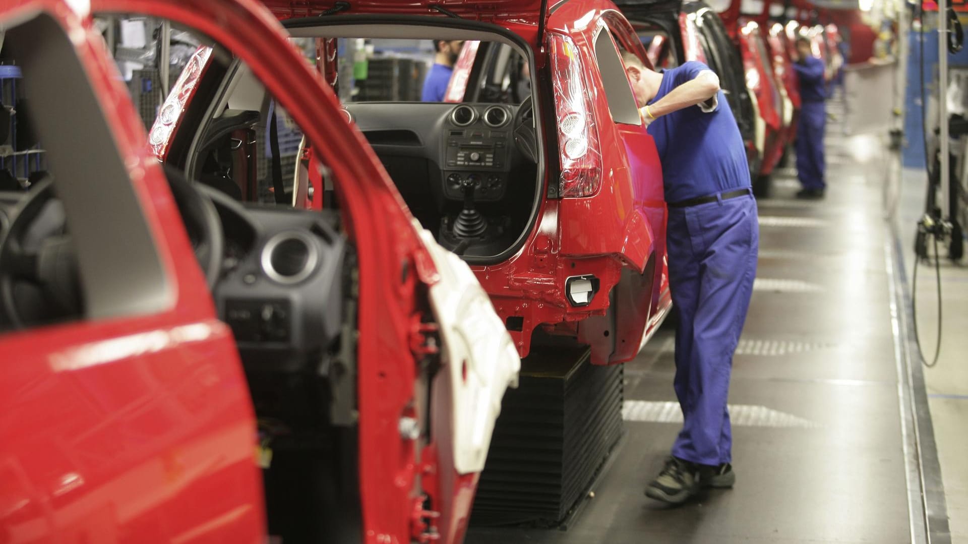 Arbeiter in den Ford-Werken in Köln: Die Automobilindustrie ist einer der größten Auftraggeber von Leiharbeit.