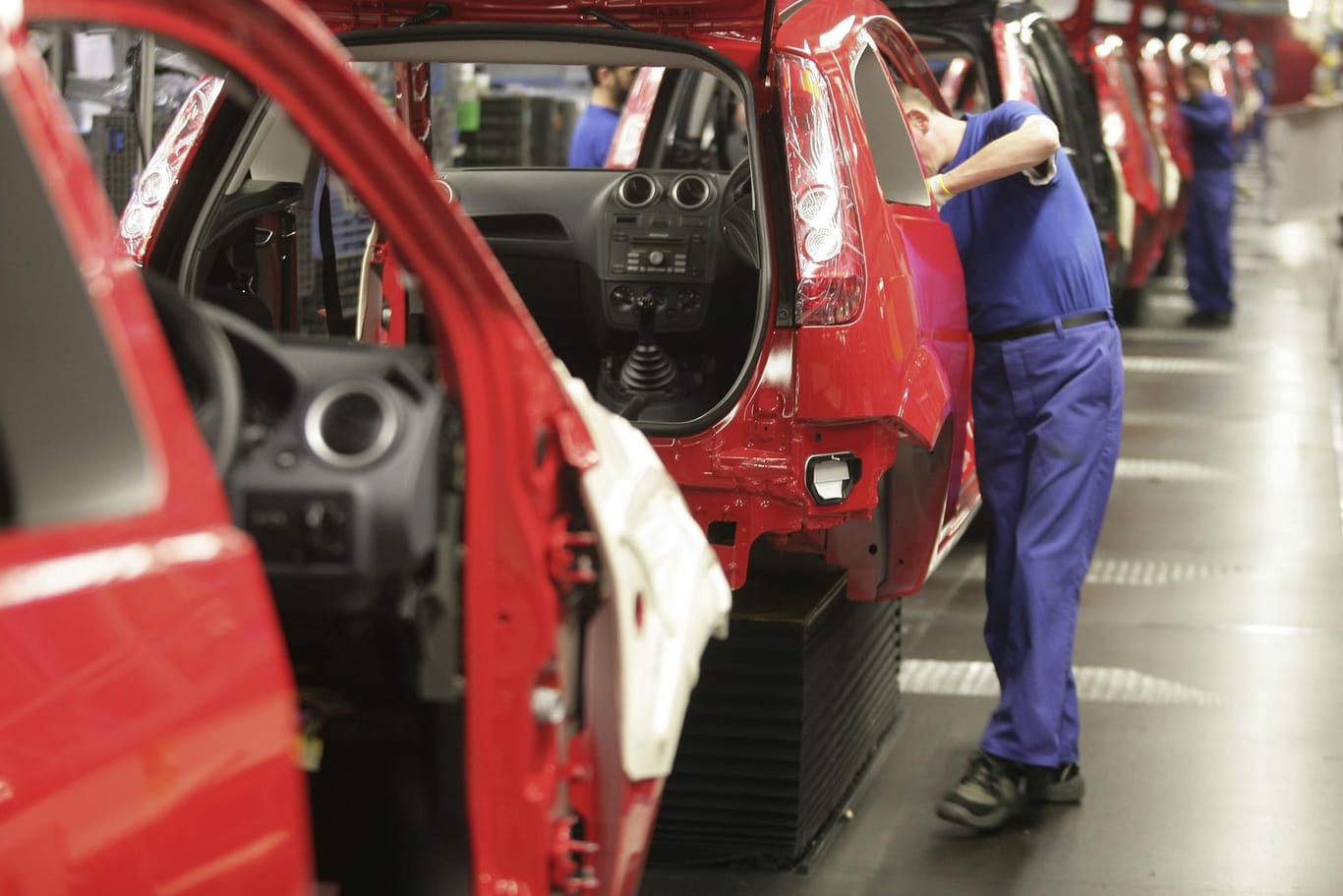 Arbeiter in den Ford-Werken in Köln: Die Automobilindustrie ist einer der größten Auftraggeber von Leiharbeit.