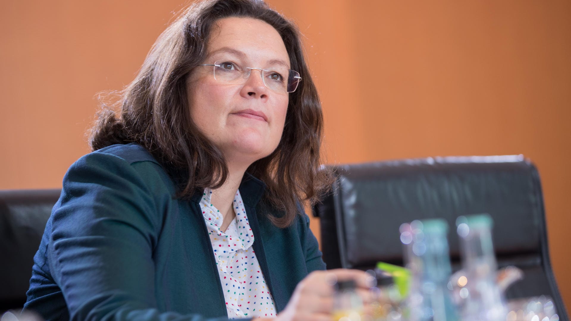 Andrea Nahles hat gute Nachrichten für alle Mindestlohn-Bezieher.