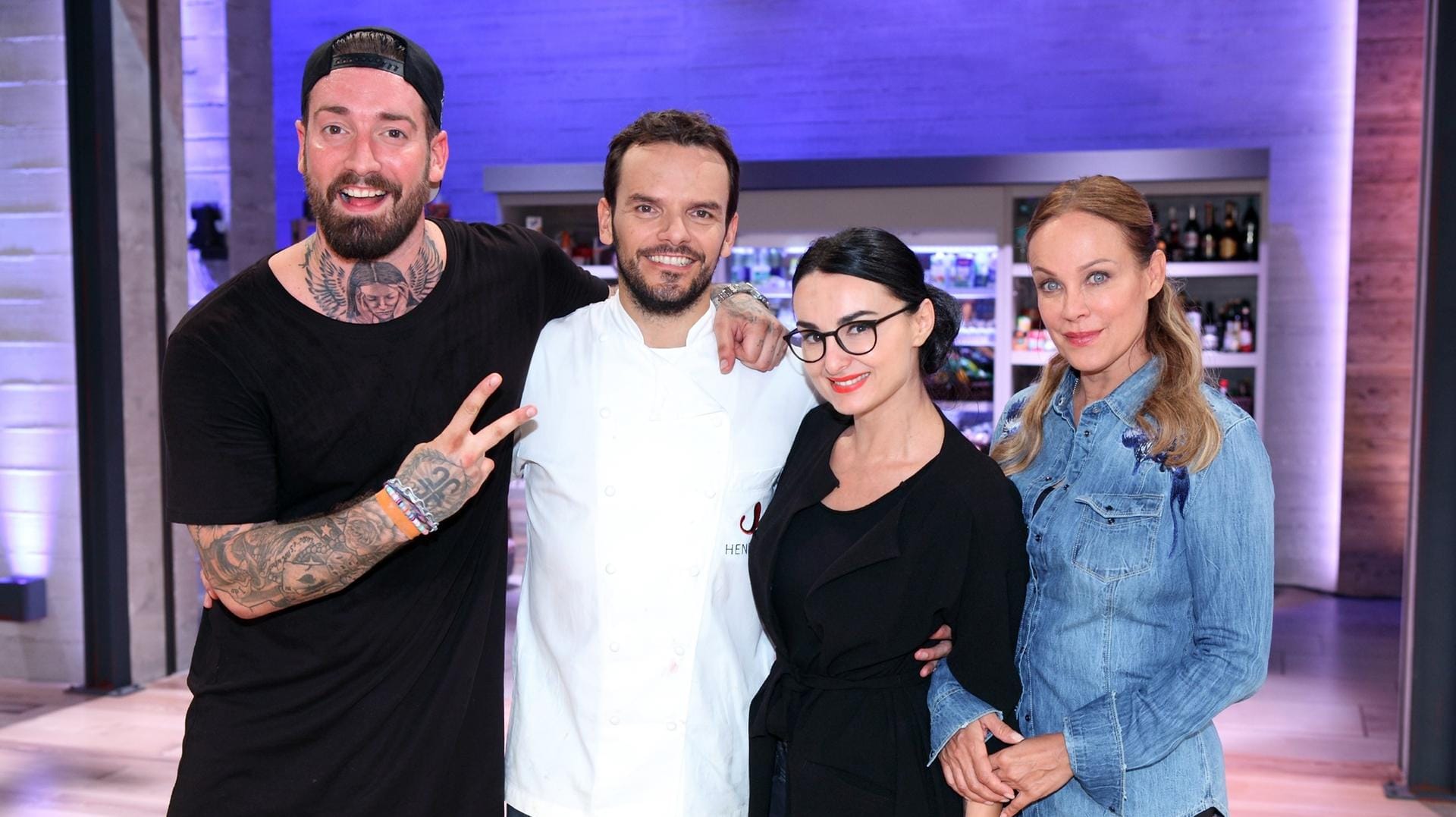 Jan Leyk, Steffen Henssler, Mimi Fiedler und Sonja Kirchberger (v.l.) kochen am Sonntag bei "Grill den Henssler" um die Wette.