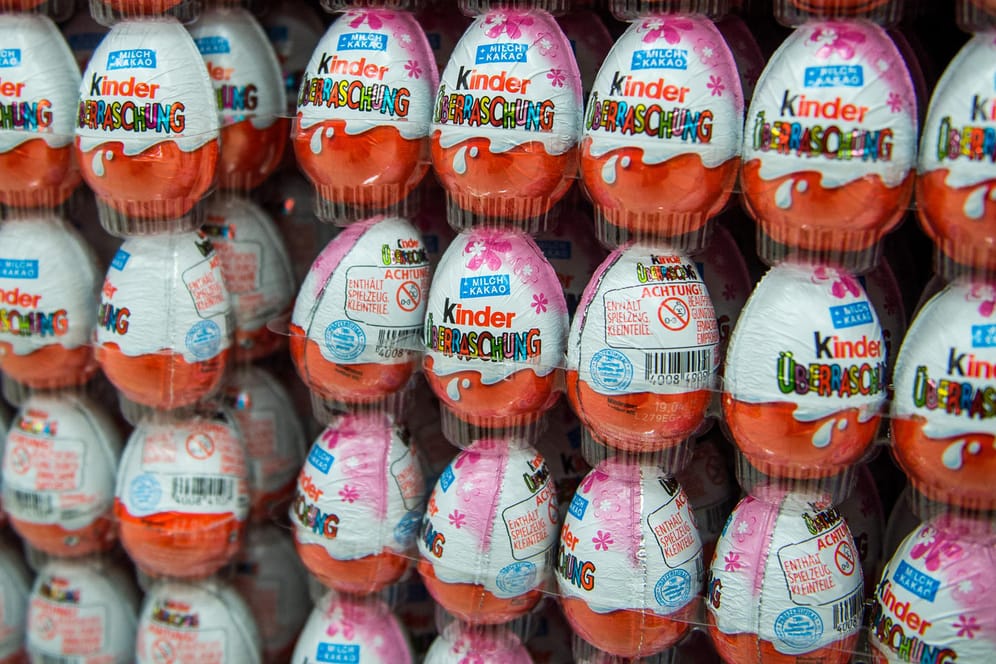 Überraschungseier: Spielzeug in Ferrero-Süßwaren soll in Rumänien mit Hilfe von Kinderarbeit hergestellt werden.