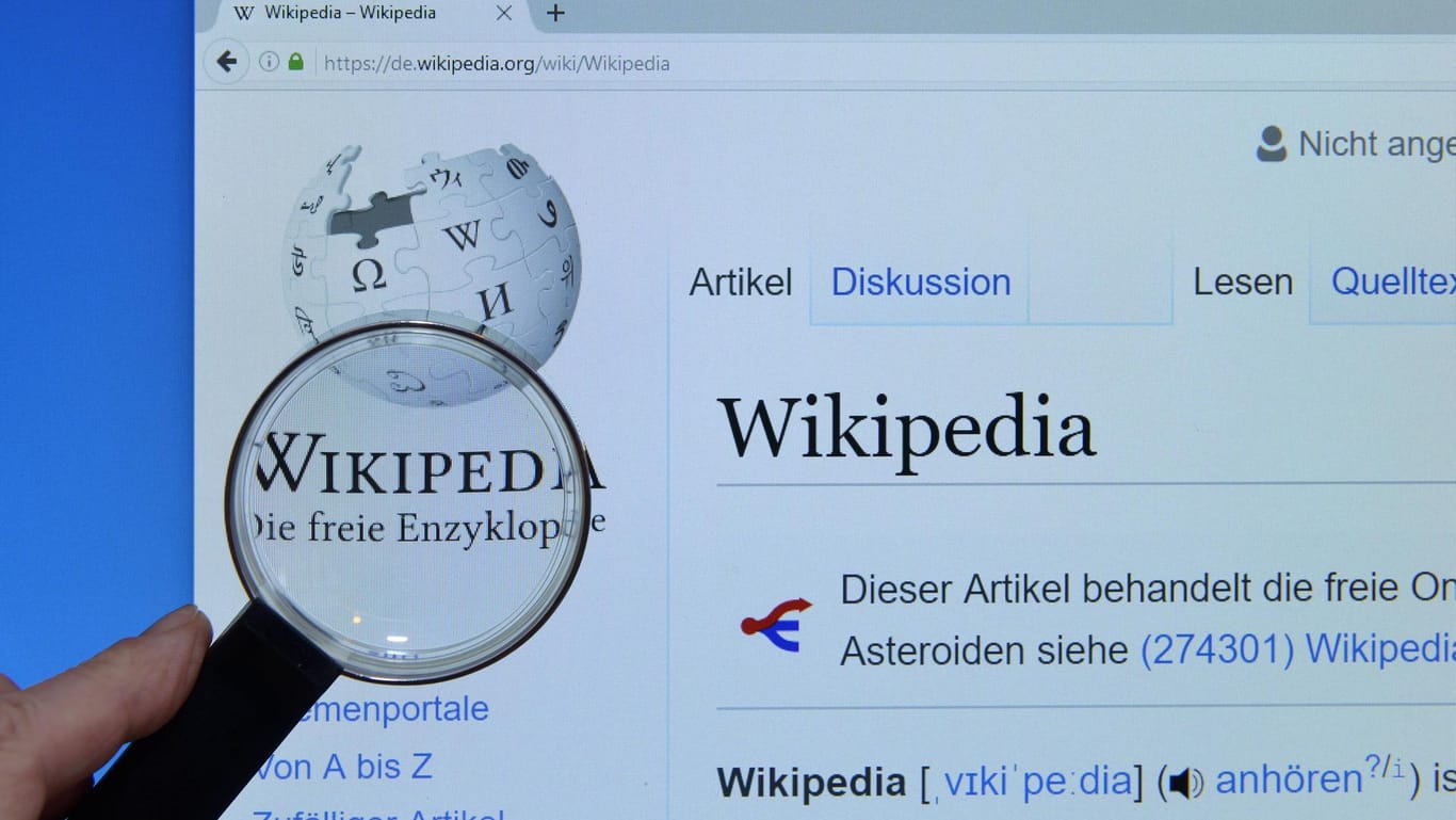 Wikipedia Website Bildschirm Lupe Wikipedia Website Bildschirm Lupe