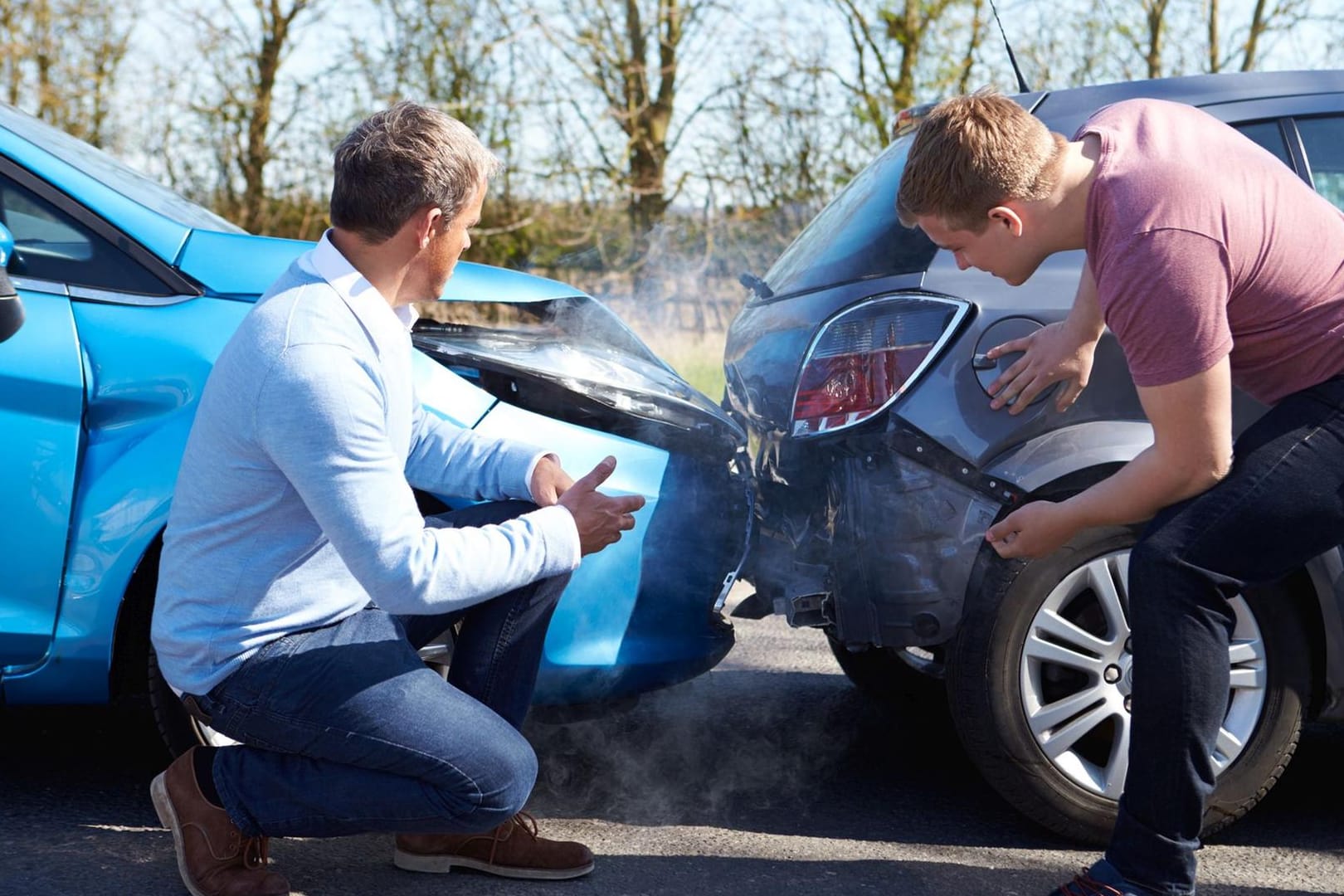 Nach dem Unfall: In der Regel sollte nun die Versicherung den Schaden übernehmen. Es gibt aber so manche Ausnahme.