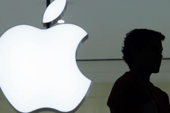 Apple-Logo: Wegen einer Sicherheitslücke im Mac-Computer, verspricht Apple ein Update.