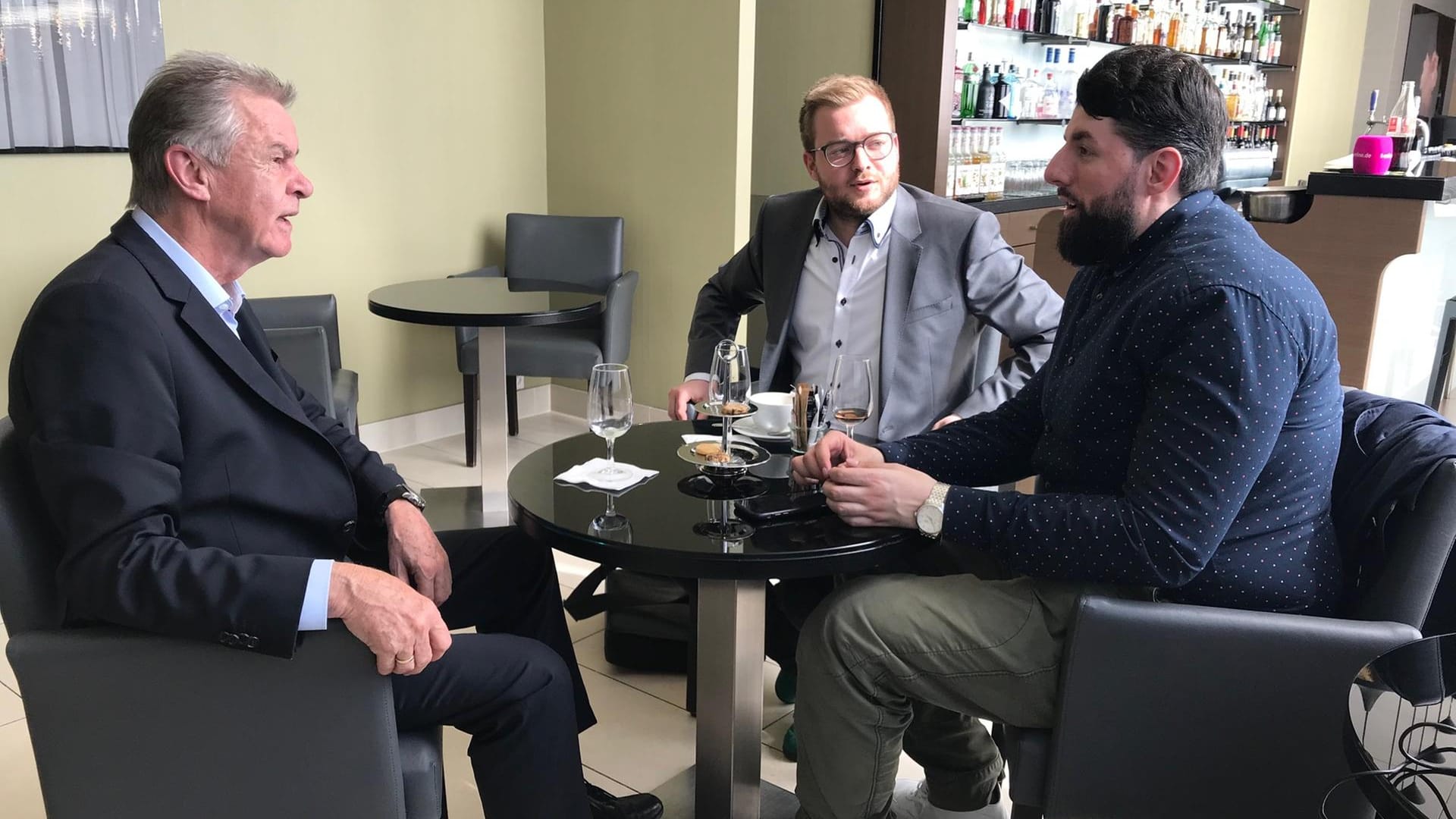 Ottmar Hitzfeld im Interview mit David Digili und Florian Wichert über die Champions League und Klopp.