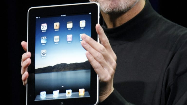 iPad: Steve Jobs präsentiert das neue Gerät.