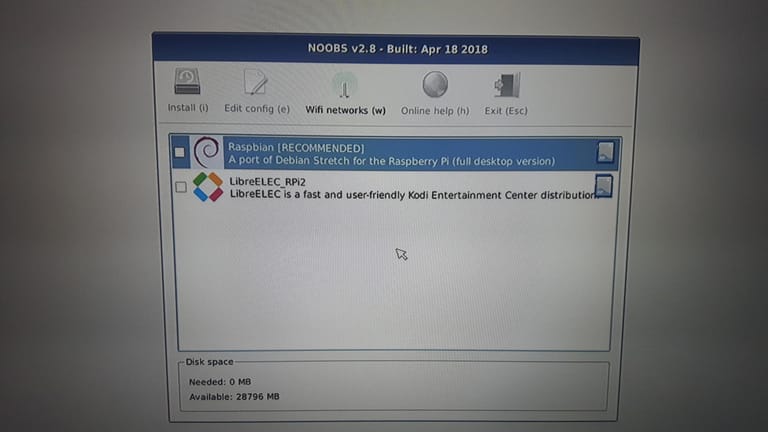 NOOBS bietet zwei Installationsmöglichkeiten: Raspbian und LibreELEC.