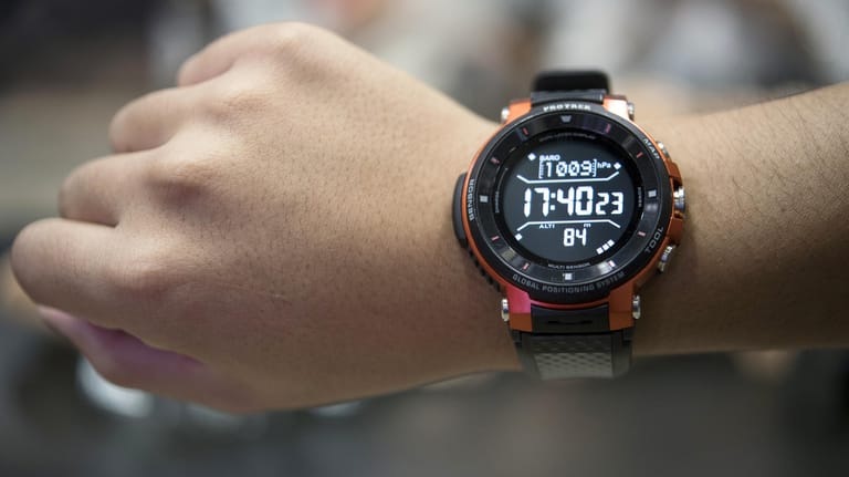 Für Outdoor-Ethusiasten gedacht ist die wasserdichte Smartwatch WSD-F30 von Casio.