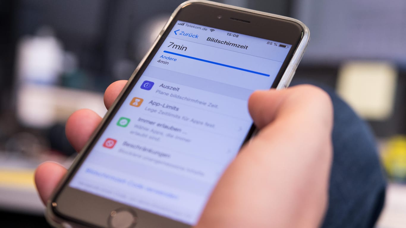 Das neue iOS 12 gibt detaillierte Auskunft über die Nutzung von Telefon und Apps – und erlaubt das Einstellen von Zeitkonten für einzelne Tätigkeiten.